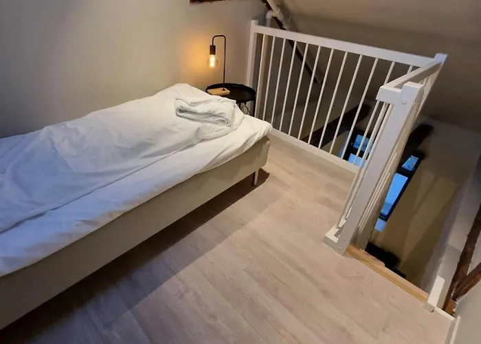 شقة And Spacious For 8